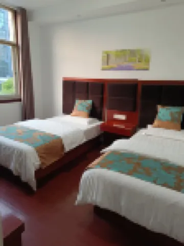 Yifeng Materials Hotel