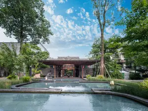 Xinyue Hot Spring Holiday Hotel