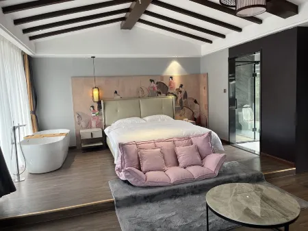 Zhangjiagang Tianzhuang Ancient Street Yijing One-night Homestay