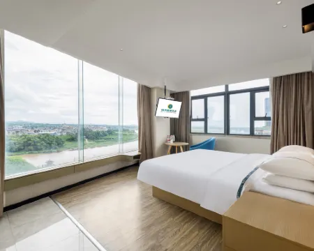 城市エコノミーホテル（崇左寧明） 寧明のホテル