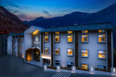 Yushe Yunshan Designer Hot Spring Hotel (Jiuzhaigou Scenic Area Visitor Center)