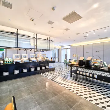 Wuduo Lanyue Hotel (Baoding Military Academy Square Hebei University Store)