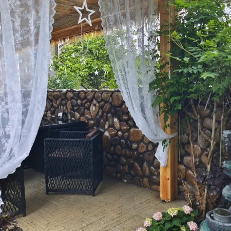 Xinchang Qiyunju Homestay (Xiayanbei Village)