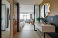 Homeinn MeiJuHotel (Shaoxing Paojiang Binhe Commercial Center)
