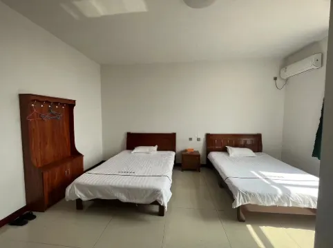 Huantai Longfeng Hotel