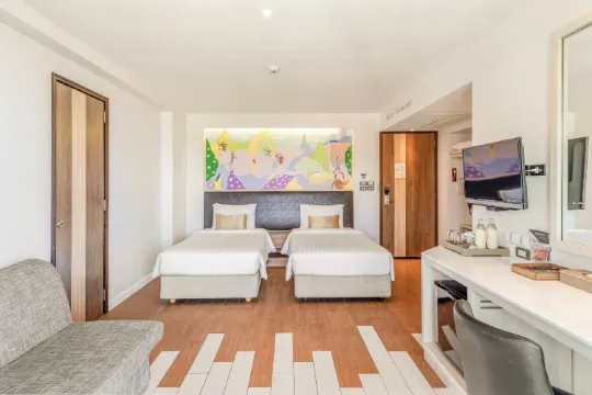 ห้องดีลักซ์ วิวสระน้ำ