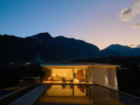 Bingzhong Luo Yunye Jianjiang Hotel di Gongshan