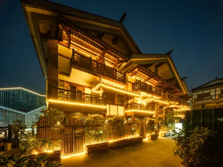 Xianshiyijiu Homestay（Dujiangyan lrrigation Project Scenic Spot Nanqiao Store） Отели рядом со станцией Liduigongyuan Railway Station