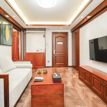 Jinding Haitian Business Hotel