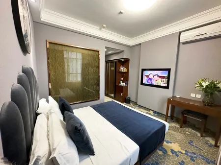 M International Hotel (Shazhou Night Market)