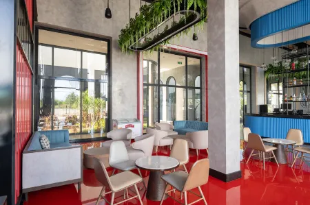 K-Town Resort Phan Thiet Отели рядом с достопримечательностью «Dino Park Phan Thiet»