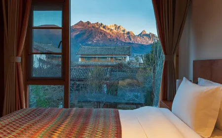 Moye Luxury Snow Mountain View Courtyard Coffee Garden Impression Holiday Beauty Su Отели рядом с достопримечательностью «Blue Moon Valley»