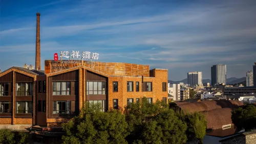 Taoyi Yingxiang Hotel (Taoyangli History and Culture Tourism Area Branch) - parking