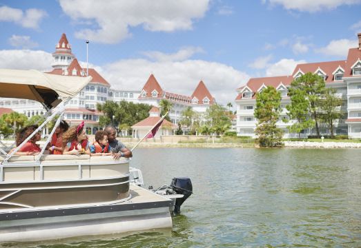 3. 디즈니 그랜드 ..