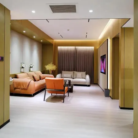 Huayin International Hotel
