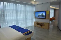 Wenxian Super 8 Hotel (Binjiang Xuefu Branch) Hotels near Wenxian Tianchi National Forest Park