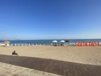 Yuehai Vacation Homestay (Shantounan Railway Zhonghai Golden Coast) Hotels in Zhonghai Golden Coast/Shantounan Railway