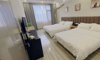 Pengxi Chunxi Holiday Hotel