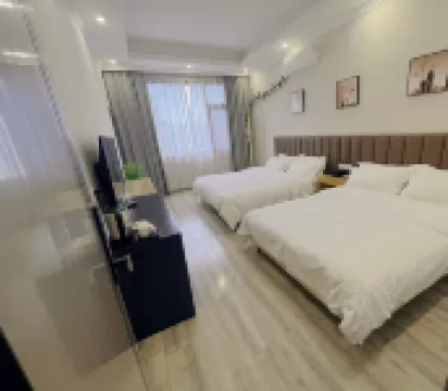 Pengxi Chunxi Holiday Hotel