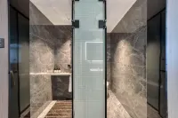 Meibo Light Luxury Hotel (Anqing Renmin Road Pedestrian Street Branch) Hotels in Anqing