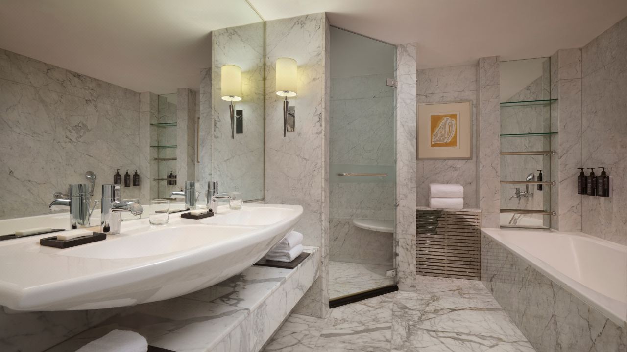 Sheraton Hong Kong photo