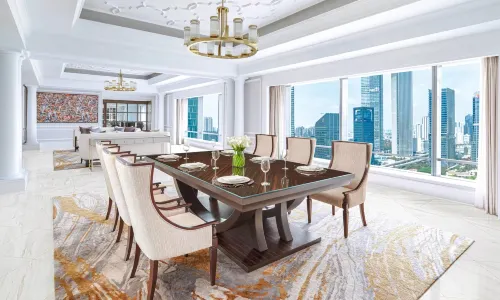 The Ritz-Carlton Jakarta, Mega Kuningan