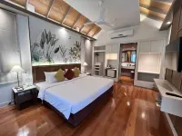 Fisherman's Resort Haad Chao Samran Hotels near Puek Tian