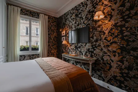 Hôtel De Buci Отели рядом с достопримечательностью «Maison Rouge»