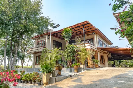 Keith Ratchaburi Отели рядом с достопримечательностью «Khao Takong Park Bureau of Monks»