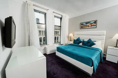 The Congress Plaza Hotel & Convention Center