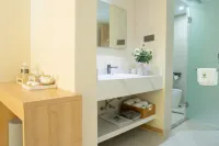 Tonmao Elf Hotel (Huaihe Road Pedestrian Street) Hotels near Former Residence of Li Hongzhang