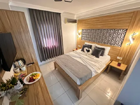 โรงแรม Royal Ezel โรงแรมใกล้Akdeniz University Faculty of Education