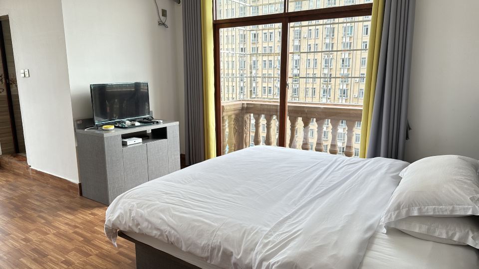 Dongxing Great World Hotel