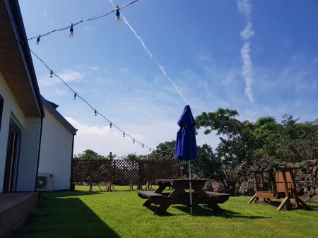 Sleeping Bike Отели рядом с достопримечательностью «Dolgeobugi Suseok Bakmulkwan»