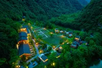 Persimmon Tree Homestay Hotels in Pingwu
