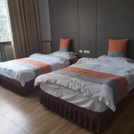 Huayicheng First Business Hotel