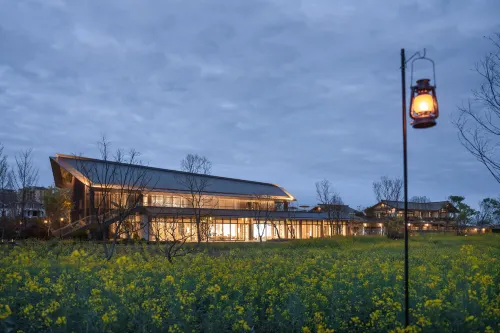 Black Paddy Crested Ibises Hotel Hotels in Yang County