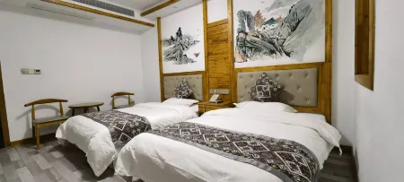 Shiyu Fengqing Hotel (Zhangjiajie National Forest Park Sign Store) Отели рядом с достопримечательностью «China-South Korea Friendship Pavilion»