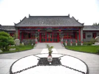 Yichun Chinese Siheyuan Homestay - parking