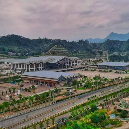 Yunbian Youjia Inn (Zhangjiajie West Station)