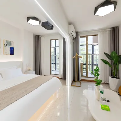 NanfengMountain House Light Luxury Beauty Hotel โรงแรมใกล้หมู่บ้านซิงหลิน