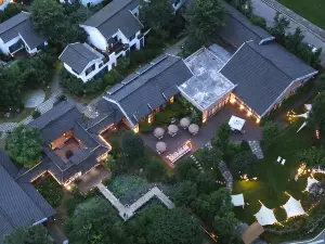 Popular 4-Star Select Hotels in Pujiang