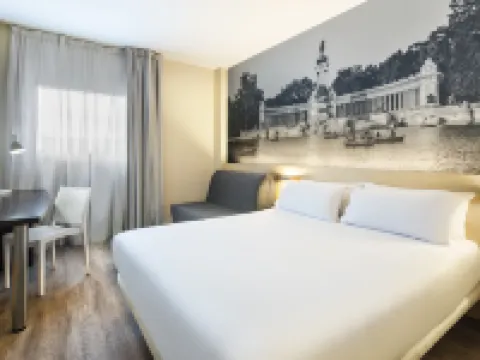 B&B HOTEL Madrid Aeropuerto T1 T2 T3 Hotels in Madrid
