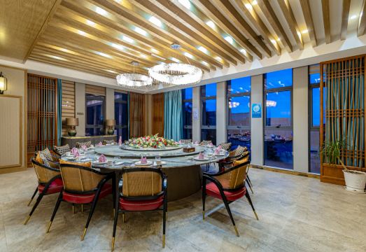 1. 비엔티안메콩호텔..