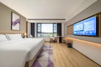 Lavande Hotel(Shaoshan Former Residence Scenic Area High Speed Railway Station Hotel)