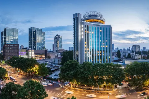 Lakeview Xuanwu Hotel
