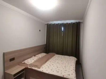 yifanfengshun hotel Отели рядом с достопримечательностью «Zhenxing Square»