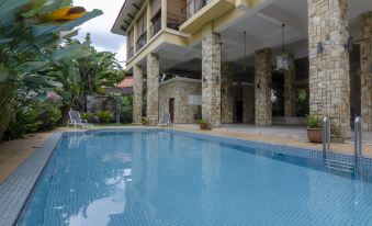 A Chic & Spacious 5BR Unit in Ampang, FREE Parking