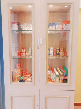 Ease Hotel (Tonghua Eurasia Jiangnan Street Store) Отели рядом с достопримечательностью «Longxingli Cultural Tourism Town»