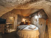 Saliche Cave Suite Hotels in Nar